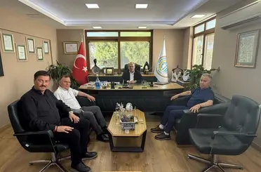 ETO geçmiş dönem başkanı Mehmet Ertaş’tan Edremit Ticaret Odası’na ziyaret
