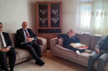 Evde eğitim hizmeti alan öğrenciye moral ziyareti 