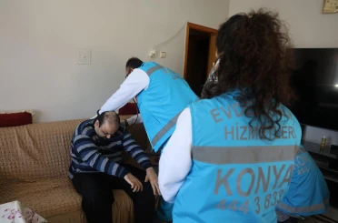 Evden çıkamayan engelli hastaların raporları evinden hazırlanıyor