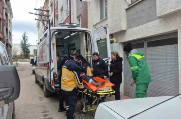 Evinde düşen 86 yaşındaki kadını polis kapıyı kırarak kurtardı 