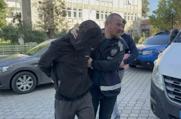 Evinde uyuşturucu ele geçirilen şahıs adliyeye sevk edildi 