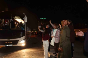 Evliliklerinde 41 yılı dolduran çiftler kutsal topraklara uğurlandı 