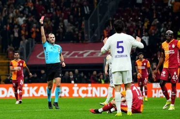 Eyüpspor’da Bedirhan Özyurt kırmızı kart gördü 