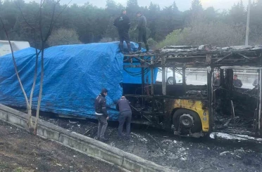 Eyüpsultan’da İETT otobüsü alev topuna döndü 
