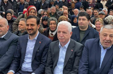 Eyüpsultan’da Karadeniz rüzgarı esti: Vatandaşlara 1 ton hamsi ikram edildi 