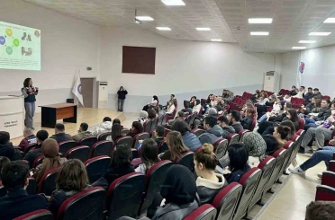 Ezine’de jandarmadan üniversite öğrencilerine bilgilendirme 