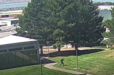 FBI, "Charlie Kirk" suikastı zanlısının görüntüsünü yayınladı 