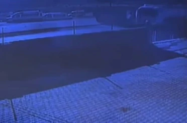 Feci kaza kamerada: Tır ile kafa kafaya çarpışan kamyonun sürücüsü öldü 