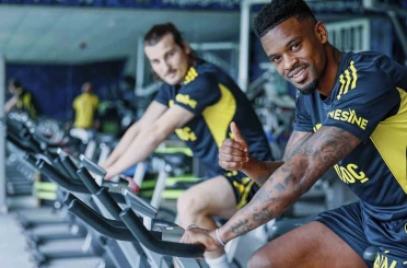 Fenerbahçe, Beşiktaş derbisi hazırlıklarına başladı 