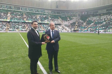 Fenerbahçe, Bursaspor ve Fatih Tekke’ye fair play ödülleri takdim edildi 