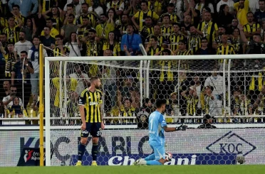 Fenerbahçe, evinde ilk puanını kaybetti 