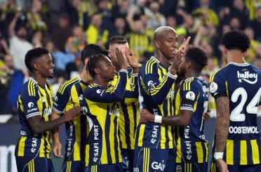 Fenerbahçe, liderle arasında puan farkını 1’e indirdi 