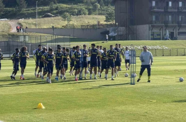 Fenerbahçe, Topuk Yaylası’nda çalışmalarını sürdürüyor 