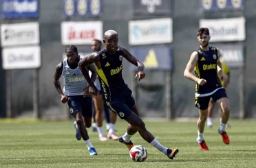 Fenerbahçe, Trabzonspor maçı hazırlıklarına devam etti 