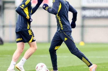 Fenerbahçe’de FCSB maçının hazırlıkları başladı 