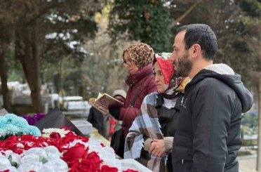 Ferdi Tayfur vefatının 1. yıl dönümünde mezarı başında anıldı 