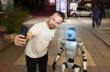 Festivale robotlu davet 