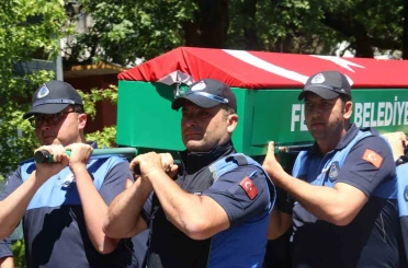 Fethiye’de Zabıta Personeli Ersoy’a duygusal veda 