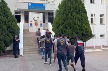 FETÖ tehdidiyle 1 milyon 293 bin lira dolandıran 5 sahte polis yakalandı 