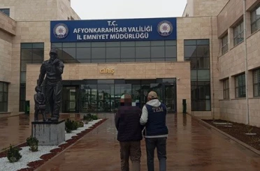 FETÖ’den aranan şahsı polis yakaladı 