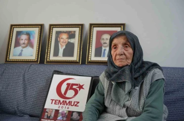 FETÖ’nün hain darbe girişiminde 2 oğlu ve damadını şehit veren 100 yaşındaki Muzaffer Gülşen’in acısı 10 yıldır dinmiyor 