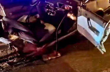 FIAT TOFAŞ otomobil kazada ikiye bölündü: 4 yaralı 