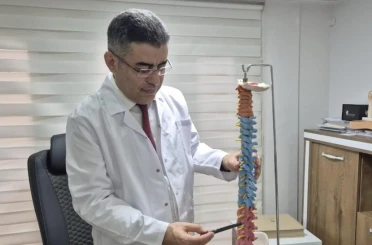 Fizik Tedavi ve Rehabilitasyon Uzmanı Doç. Dr. Koca: "Fizik tedavide ameliyatsız tedaviler yüz güldürüyor" 