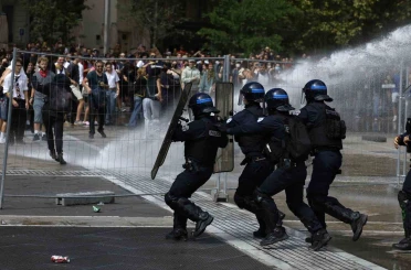 Fransa’daki protestolarda gözaltı sayısı 473’e yükseldi 