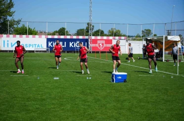Fuat Çapa: "Defans ve orta sahaya takviye yapacağız" 
