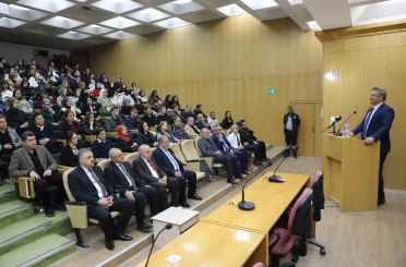 FÜ’de "Atatürk’ün İleri Görüşlülüğü" konferansı 