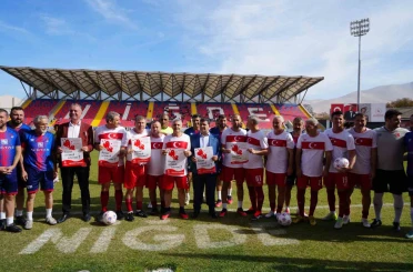 Futbolun efsane isimleri Niğde’de buluştu