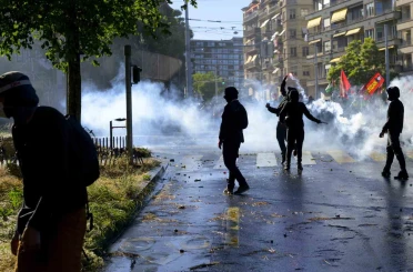 G7 Zirvesi öncesinde Cenevre’de göstericiler polisle çatıştı 