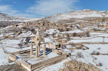 Gabar Dağı eteklerindeki Mağara köyü yeniden canlanıyor 