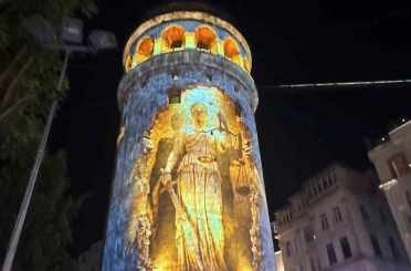 Galata Kulesi’nde 15 Temmuz’a özel Mapping gösterisi 