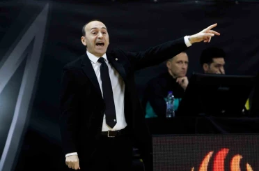 Galatasaray, başantrenör Yakup Sekizkök ile yollarını ayırdı 