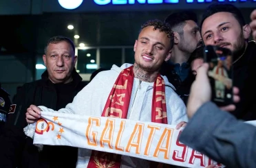 Galatasaray’ın yeni transferi Noa Lang, İstanbul’a geldi 