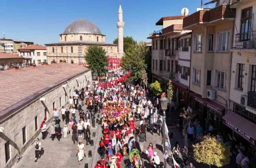 "GastroANTEP Kültür Yolu Festivali" renkli görüntülerle başladı 