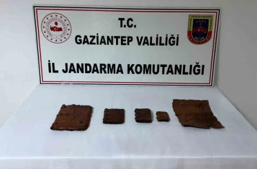 Gaziantep’te deri üzerine İbranice yazılı 5 tarihi eser kitap ele geçirildi: 4 gözaltı 