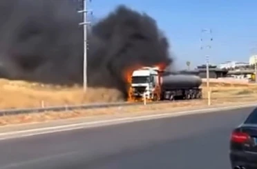 Gaziantep’te seyir halindeki tanker alev alev yandı 