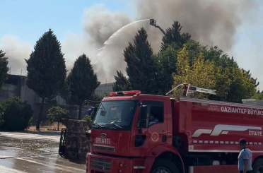 Gaziantep’teki fabrika yangını söndürüldü 