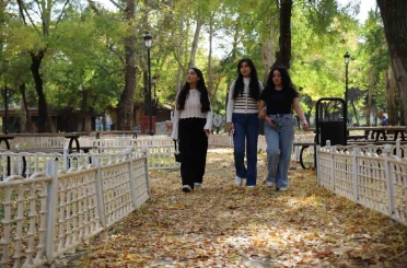 Gaziantep’teki parklar sonbahar renklerine büründü 