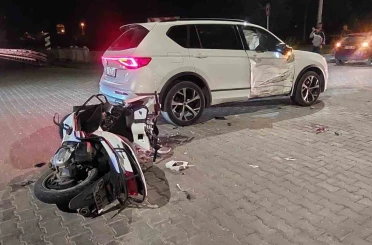 Gazipaşa’da motosiklet ile otomobil çarpıştı: 1 yaralı 