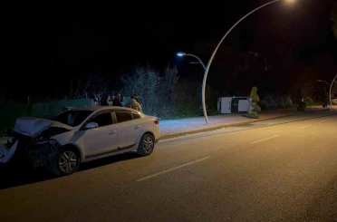 Gazipaşa’da park halindeki otomobile çarpan sürücü kaçtı 