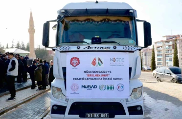 Gazze için tek yürek olan Niğde’den yardım tırı yola çıktı 