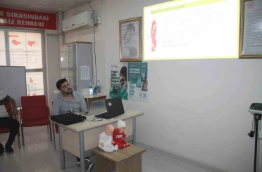 Gebe okulunda, ’hamilelikte ağız ve diş sağlığı’ eğitimi 