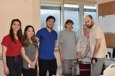 Geçirdikleri trafik kazası sonucu yaralanan Rus çift Çanakkale’de sağlığına kavuştu 