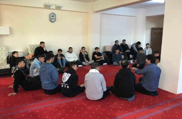 Gediz’deki Üniversite Gençlik Merkezi’nden Şanlıurfalı gençlere sıcak karşılama 