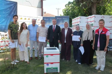 Genç arıcılara 380 adet arısız strafor kovan dağıtıldı 