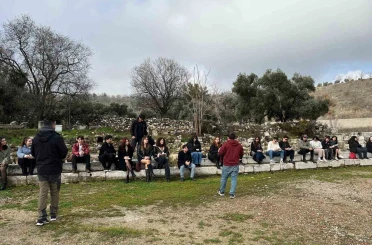 Genç eller geçmişin izlerini seramik ile şekillendirdi 