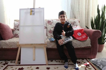 Genç ressamın hayalleri, Engelsiz Sanat Projesi ile renklendi 